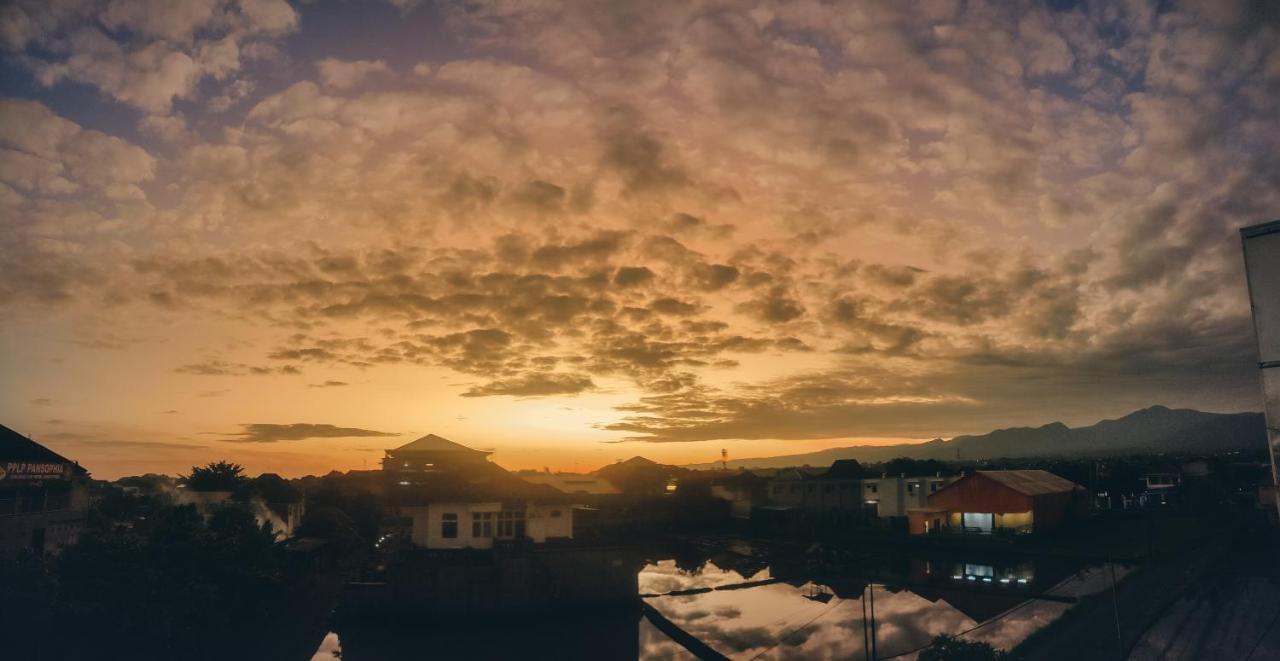 فندق مانداري سينجاراجا بوليلينغْ المظهر الخارجي الصورة